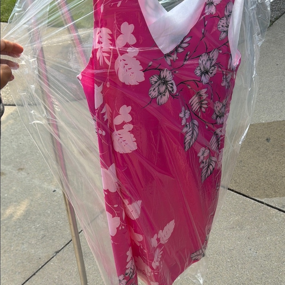 Vince Camuto Hot Pink Floral V-Neck Sleeveless Dress